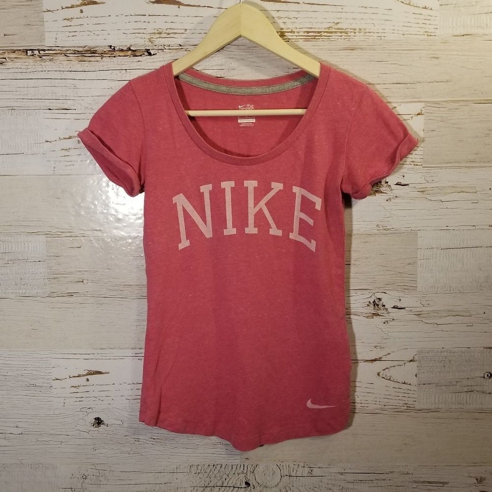 NIKE graphic t-shirt‎